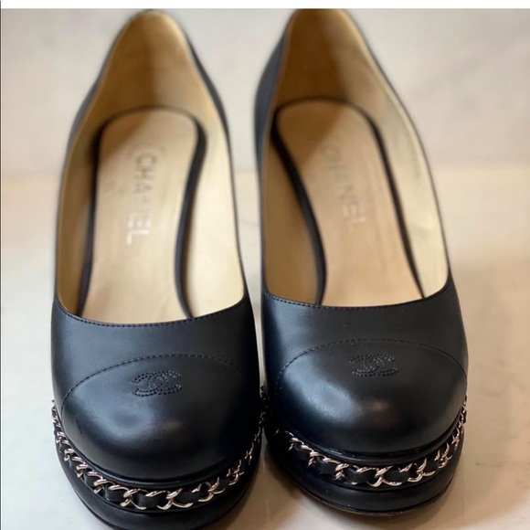 Chanel Calfskin leather pumps - Picture 4 of 4